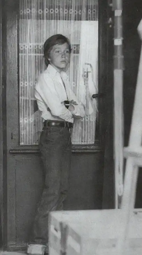 罗密演活了茜茜公主,14岁独子离世10个月后,43岁的她心碎而亡