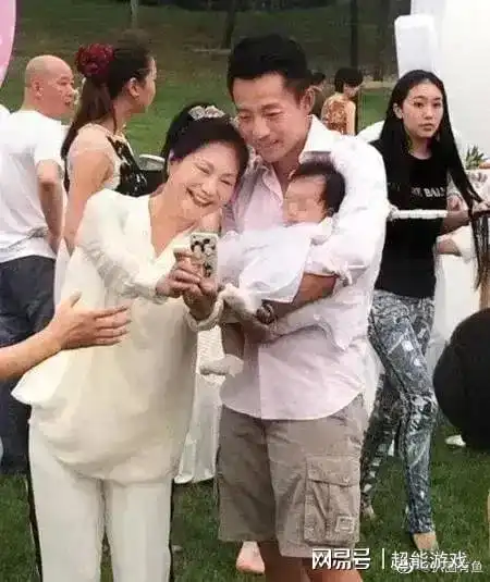 大s叱咤风云多年,唯一怕过的人,就是前任蓝正龙