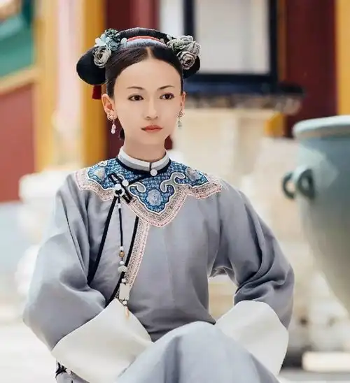 璎珞吴谨言遭央媒两次点名,网友指责团队长点心吧
