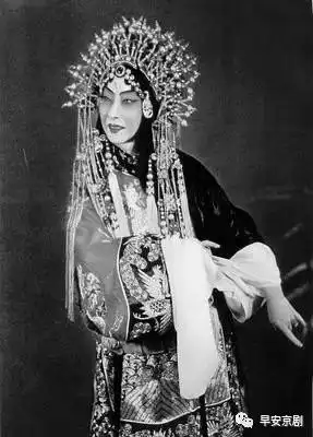 在梅派剧目中,最让我着迷的是宇宙锋
