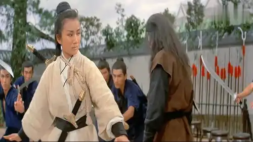 武侠恶霸坏事做尽姑娘女扮男装独闯练武场功夫了得一刀一人头