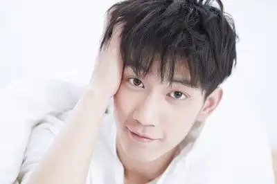 凭御赐小仵作大火的王子奇,恋情疑似曝光,他真塌房了吗