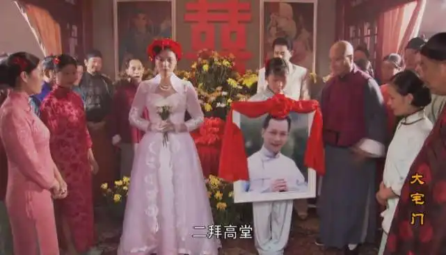 大宅门白玉婷和万筱菊的照片结婚了,10年后他懂了,她为何要逃避
