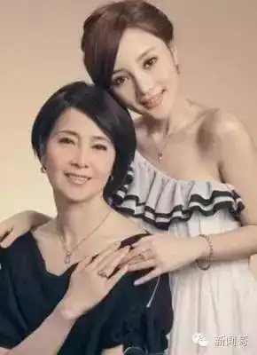 基因果真是最诚实的,明星家庭照曝光,王祖蓝的我实在忍不住笑