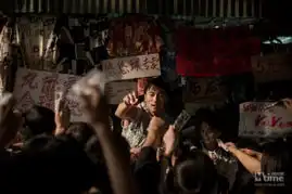 一生一世曝秀水街剧照谢霆锋当上国际倒爷
