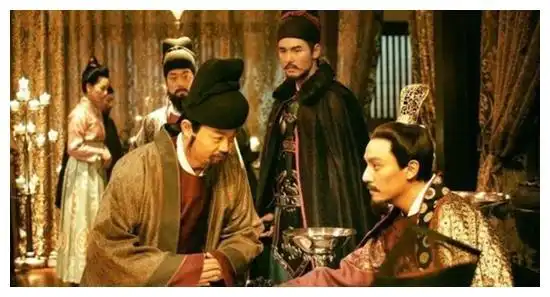 白马驿之祸为把清流变成浊流,朱温把30位大臣扔进黄河