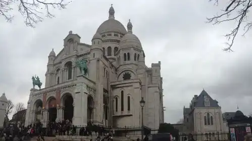 巴黎paris蒙马特高地montmartre圣心堂basiliquedusacrecur天使爱美丽咖啡厅