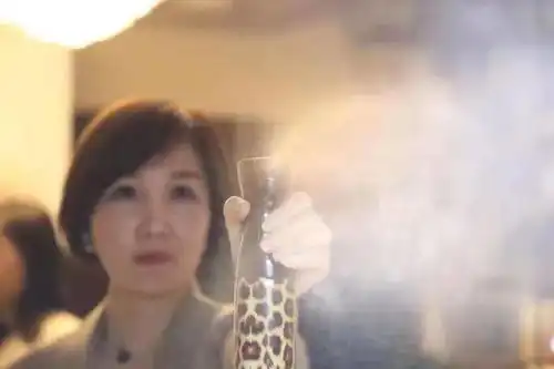 闻香识美人来这个沙龙,做一个灵魂有香气的女子