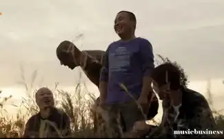 二手玫瑰梁龙从保安到炙手可热的主唱