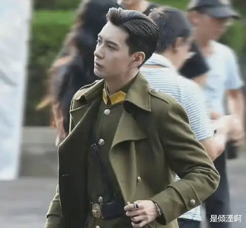 一见倾心更新惊艳剧照,陈星旭制服太抢眼,让人怦然心动