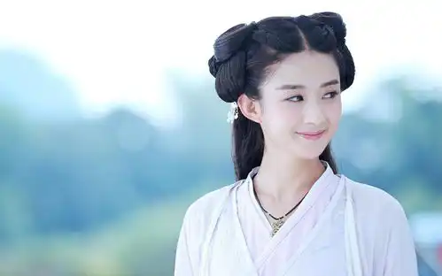 曾是一个农村姑娘,凭借花千骨迅速走红,如今也是大红大火
