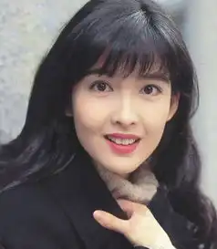 周慧敏罕见旧照,年轻素颜美翻天际,诠释什么叫秀雅绝俗