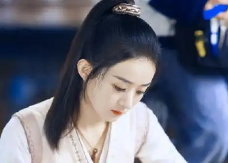 有种整容叫拍有匪半年,颖宝还是那个颖宝,王一博却变化很大
