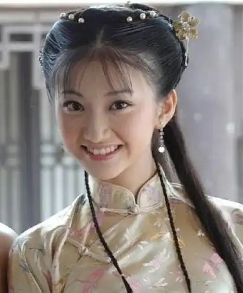 景甜实惨被顶流男友泄露私密视频债主威胁女方代还钱反被判刑