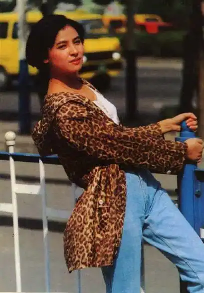 两人同演永不瞑目走红,今一人凭一部戏再逆袭,她却无戏可拍
