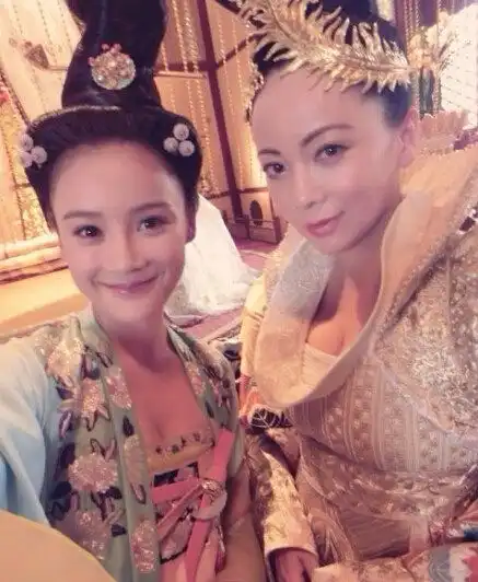 袁姗姗新戏杀青晒古装剧照