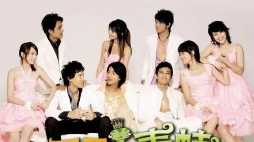 王子变青蛙主演重聚,陈乔恩发文感慨单均昊不在成最大遗憾