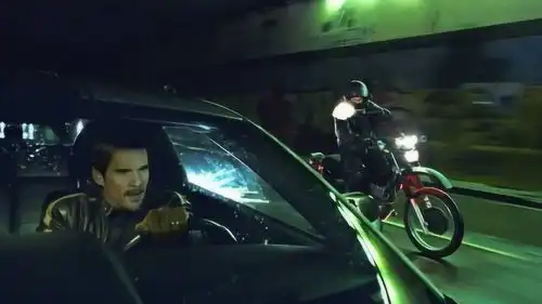 电影里的漂移是怎么完成的演员车技都那么好吗去掉特效场面太尴尬