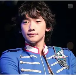 宋承宪到宋仲基,如今和小12岁朴宝剑组cp,宋慧乔实力收割男神
