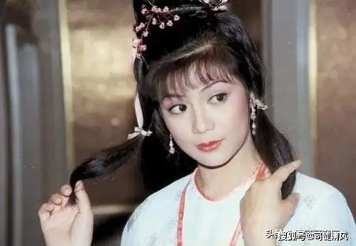 金庸笔下的3件神奇的装备,排第一的不用出手就能杀敌
