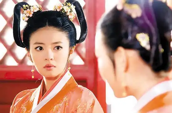 后宫邵春华对汪直的一饭之恩,令跋扈无情的他只对她疼爱入骨
