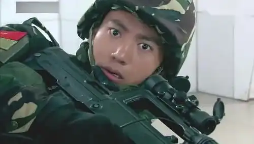 我是特种兵这段我没看懂,小影为什么这时候起来,巧合吗