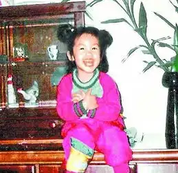 父亲微博晒杨幂旧照赵丽颖郑爽童年照曝光