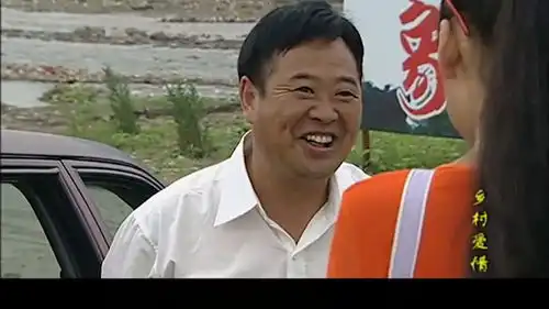 乡村爱情香秀陪永强去镇里买衣服,偶遇齐三太,要给他俩牵线
