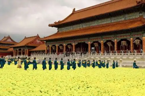 唐朝最狂的诗人,李白狂在嘴上,他却狂得打跑唐王
