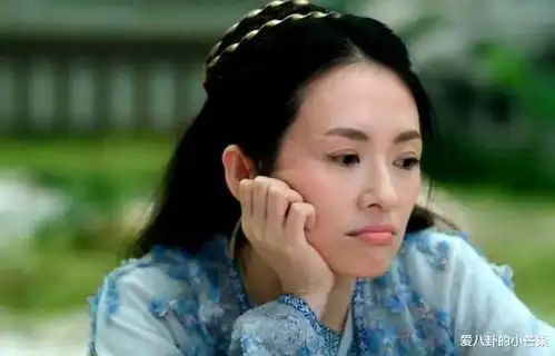 张艺谋谋女郎都有个通病,只能演电影,演电视剧准翻车,原因很简单