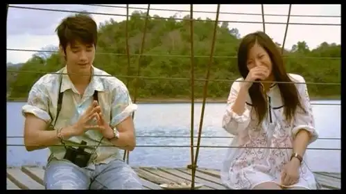 女友和她的追求者一直保持着联系怎么办