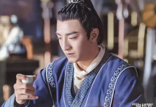 四位在线人气男星,有人帅出界有人丑出圈,你怎么看
