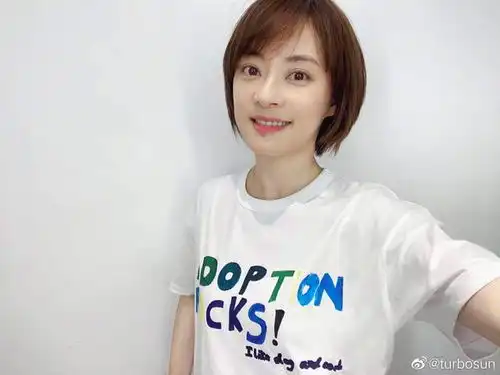 孙俪晒食谱,浮肿憔悴被疑健康出问题还意外曝光房车内景超豪华