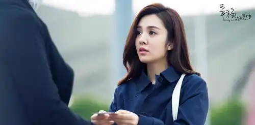 钟汉良携新剧重磅回归,剧中造型帅气深情,但最迷人的还是女主
