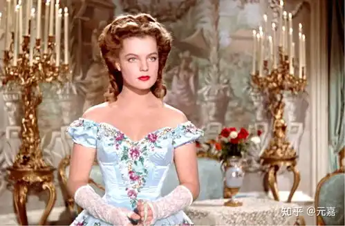 茜茜公主35套华丽服饰look欣赏19世纪新洛可可风格甜美奢华
