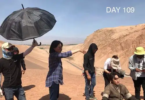 王鹤棣将夜2再曝剧照,宋伊人累了,师父依旧伟大