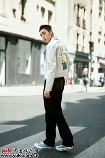 王子异街拍造型曝光巴黎街头诠释欧式复古
