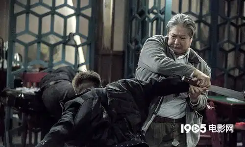 跟着洪金宝话当年儿时便打架如今理想是切磋