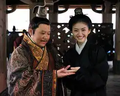 战国工作照
