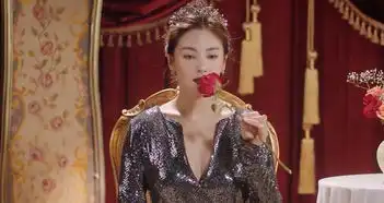 张雨绮变猫女性感撩人cos戴珍珠耳环少女气质优雅
