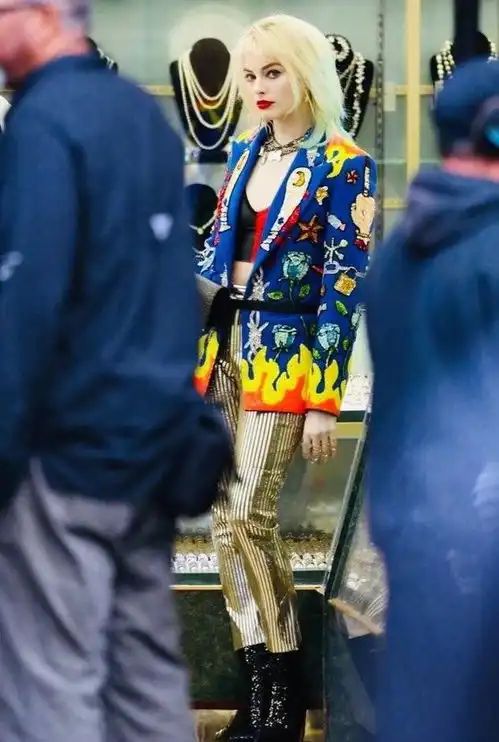 猛禽小队曝小丑女造型玛格特罗比片场痛哭