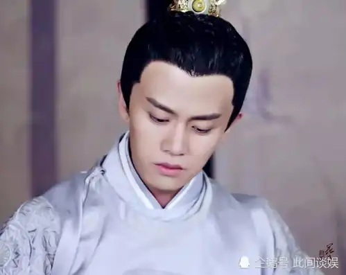 驭鲛记开机,任嘉伦蓝发亮眼,搭档热巴成高颜值养眼组合
