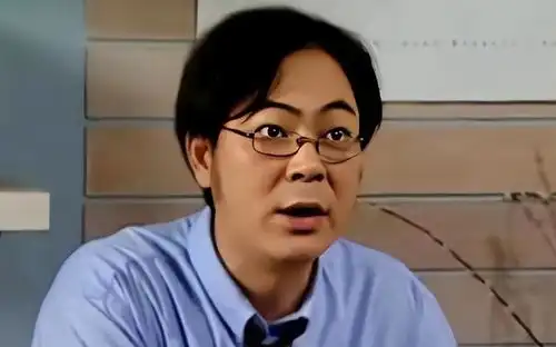 51岁高亚麟被锤形象崩塌秒变老渣男,家有儿女还保得住吗
