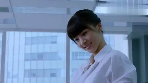 猎场熊青春看着罗伊人照片发呆,贾衣玫不知情,竟刺激到了她