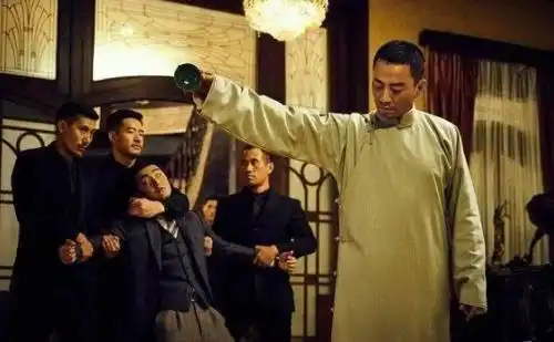 黄包车夫被杜月笙看中,一手好枪法让他扶摇直上,从此名利双收
