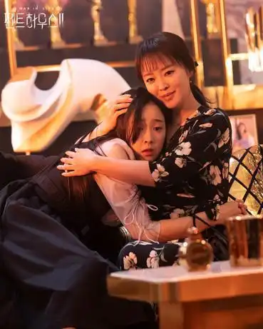 顶楼第3季剧透来了特辑幕后故事,书真吞sim卡剧本没写赫拉女神像出大事