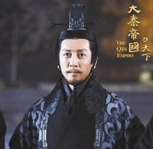 大秦赋造型迷惑惹争议,张鲁一留八字胡,演19岁嬴政忒显老
