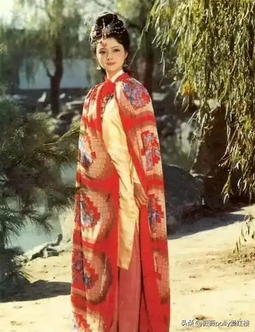 红楼梦里的薛宝钗是个说谎精,从这姑娘嘴里说出来的,少有真话