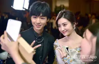 景甜背王俊凯还对视击掌,相互照顾的姐弟俩好有爱啊
