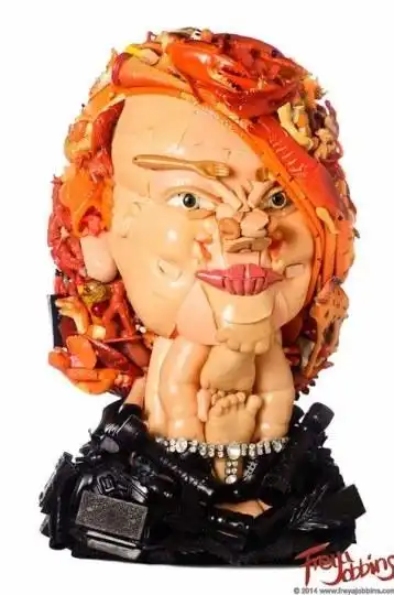 密恐慎入澳艺术家用废弃娃娃打造新艺术